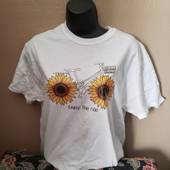 Enjoy the Ride T-Shirt - Picture 3 of 4